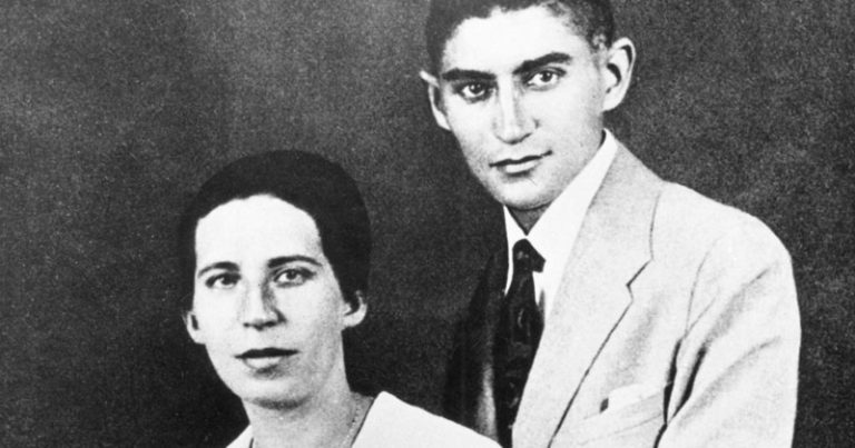 Postal 1, Kafka e Milena, Premonições e profecias