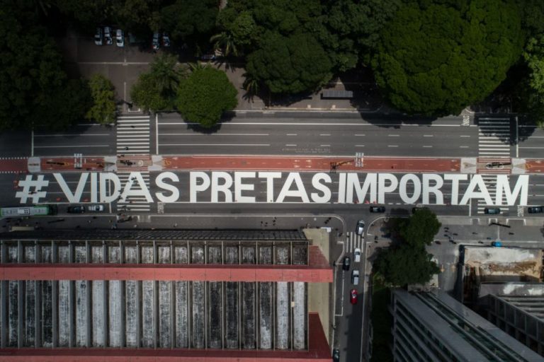 [Vidas Negras Importam] “Sequer começaram a tirar a faca, quanto mais curar a ferida”