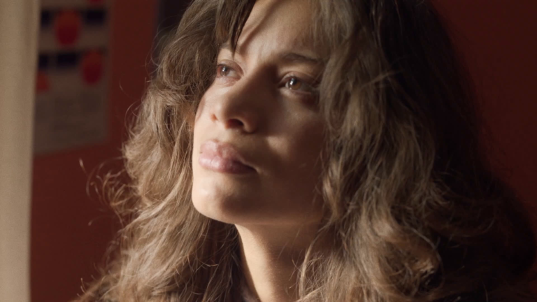 Rare Objects: Análise do filme dirigido e estrelado por Katie Holmes