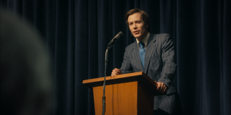 Black Mirror: O que é ‘NF’ em Demônio 79? É um partido político real?