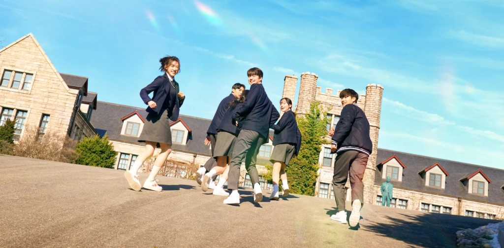 Onde é filmado Finalmente Adultos da Netflix?