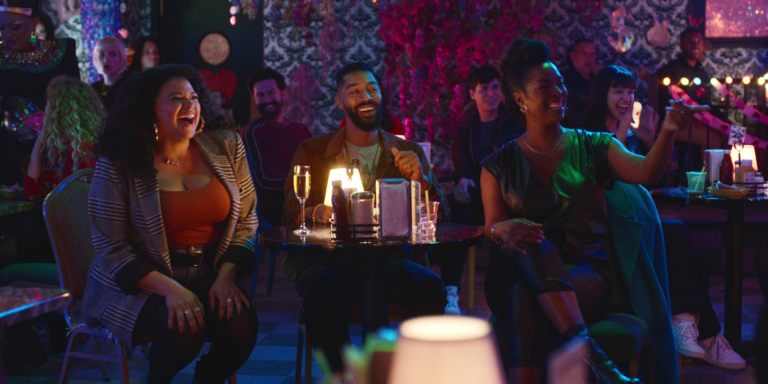 Sobrevivendo em Grande Estilo: Série da Netflix Celebra Corpos “Fora do Padrão” com Muito Humor
