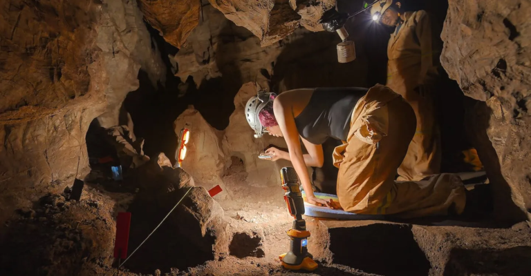 Explorando o Desconhecido: Caverna de Ossos | O Que Descobriram Sobre Os Homo Naledi?