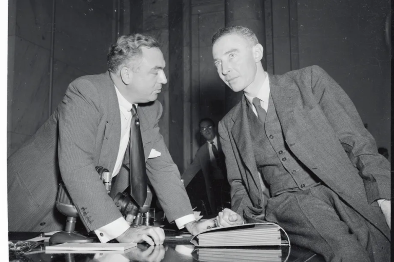 Oppenheimer: A História por Trás do Teste Atômico e seus Riscos para o Mundo