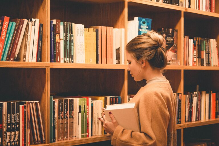 Literatura Hot: 5 Autoras Brasileiras de Sucesso na Literatura Erótica