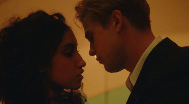 ‘Um Dia’ na Netflix: A Eterna Dança de Amor e Tempo na Nova Minissérie