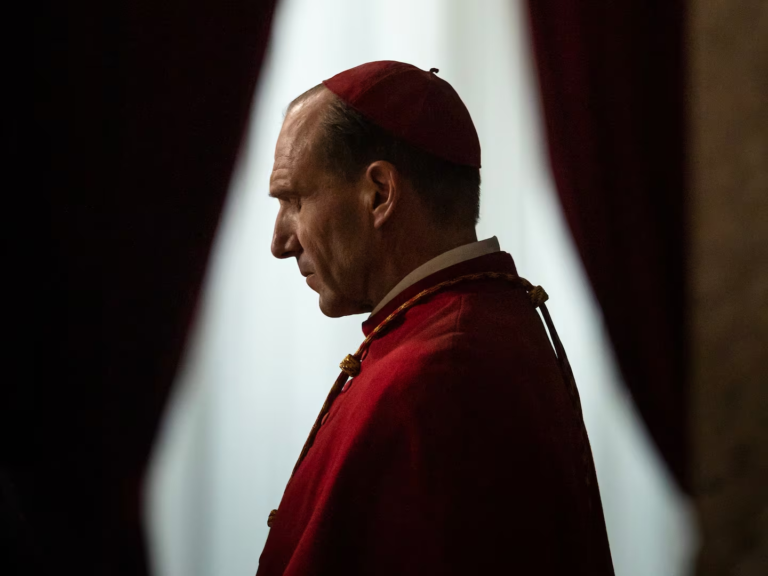 Conclave: Qual Segredo Chocante Agita a Eleição Papal?