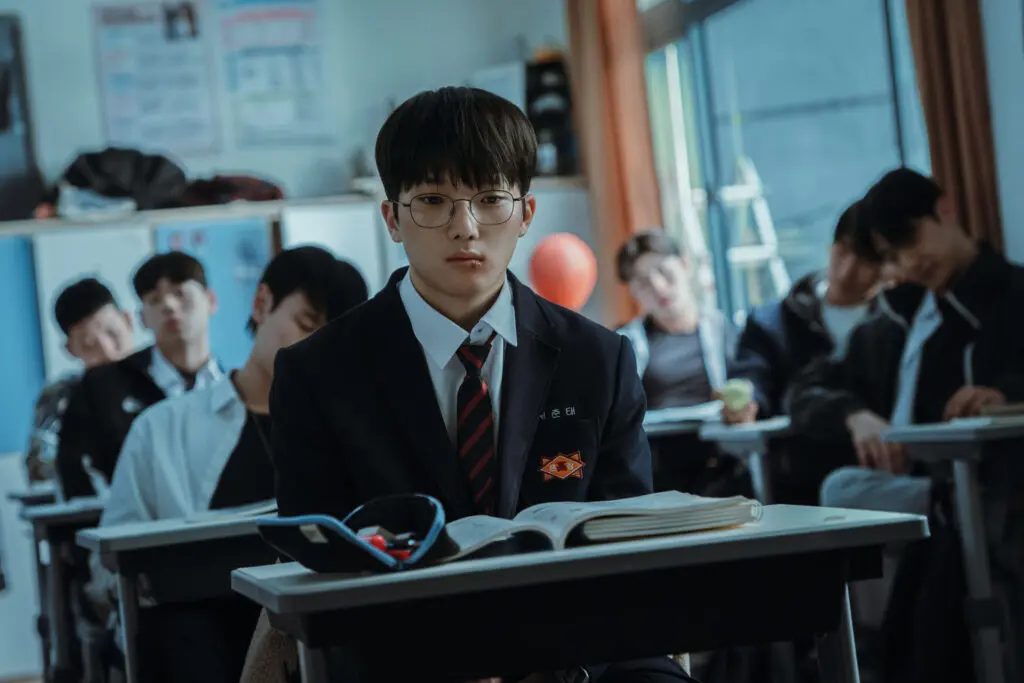 Classe dos Heróis Fracos 2 Ep1: Será Que Si-eun Consegue Ficar Fora da Briga Desta Vez?