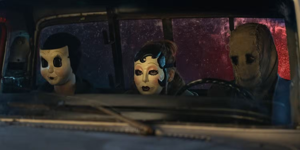 Os Estranhos Capítulo 3: Trilogia Horrível Finalmente Acaba