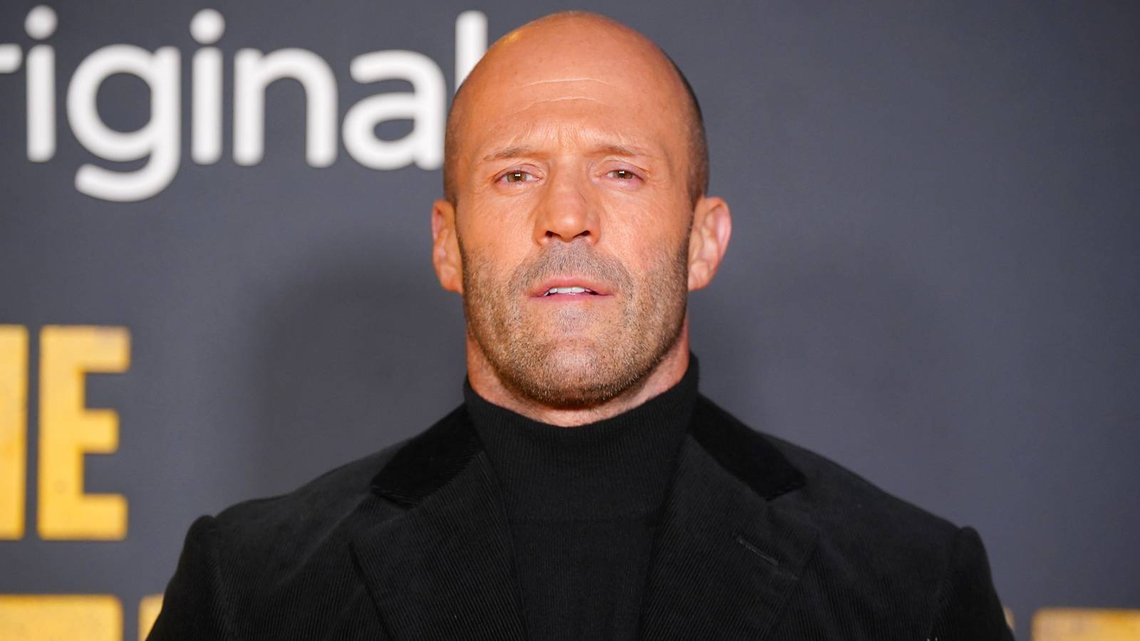 Jason Statham domina HBO Max com filme que rivaliza com James Bond