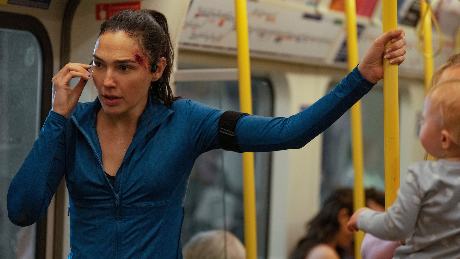 Corrida Contra o Tempo final explicado: Gal Gadot no metrô de Londres