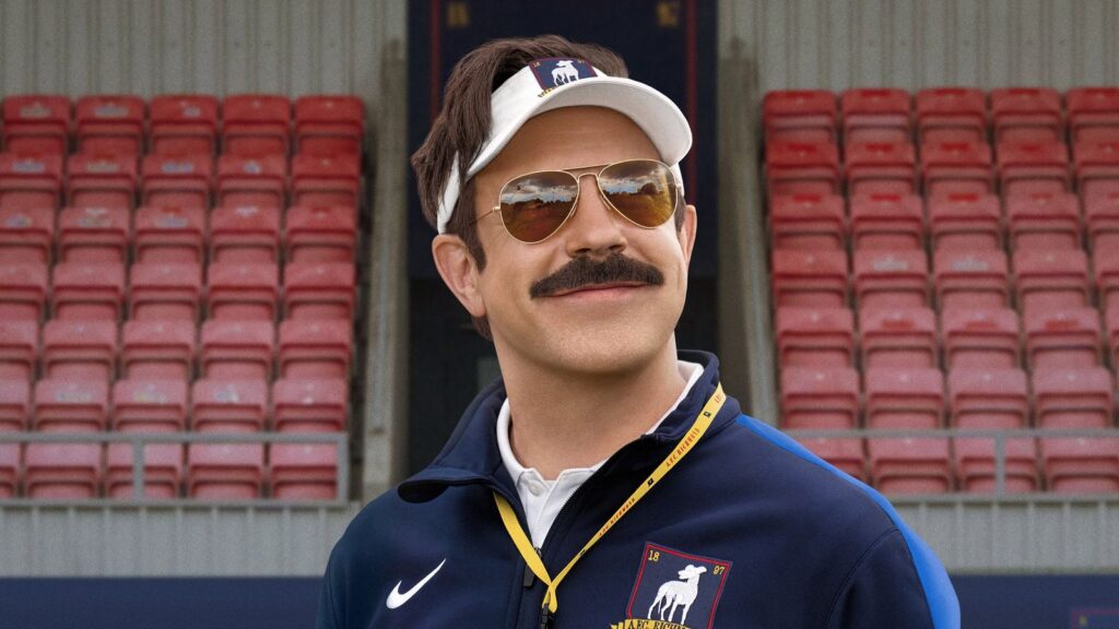 Ted Lasso 4x05: Ted diante da arquibancada vazia do Nelson Road